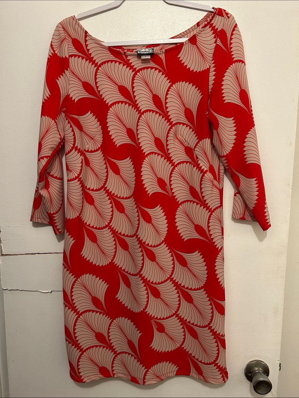 Manuhealii Red Dress with Cream Fan Print